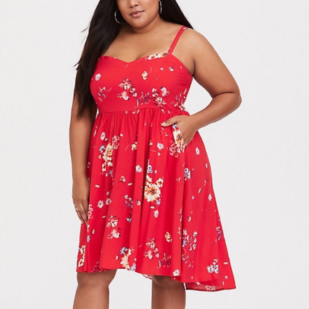 *New* TORRID RED FLORAL CHALLIS HI-LO SKATER DRESS